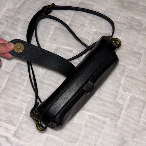 Vintage style Doctor Black Leather Crossbody - Picture 9 of 11